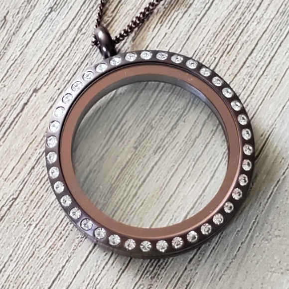 Chocolate locket necklace - Picture 2 of 3